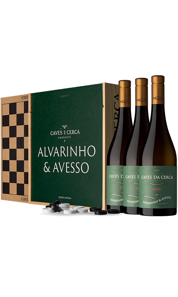 Caixa Madeira 3x750ml Caves da Cerca Alvarinho Avesso produzido e engarrafado por Caves da Cerca em Amarante