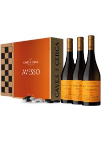 Caixa de Madeira (3x750ml) Caves da Cerca Avesso Reserva 2021 Produzido em Amarante por Caves da Cerca